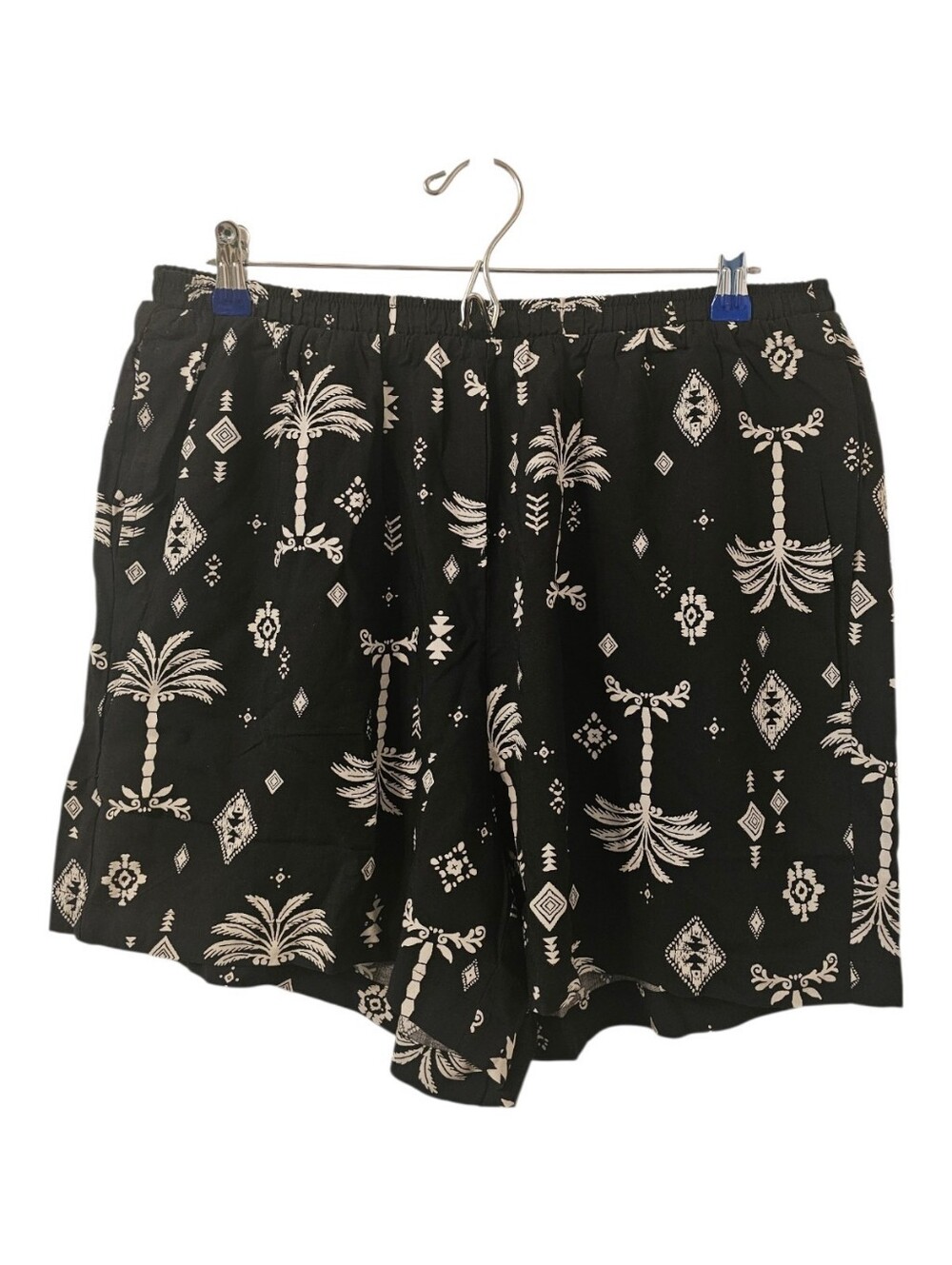 Black and White Torrid Women's Pull-On Palm Geos Challis Shorts